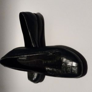 Clarks Slip On Womens Size 9M